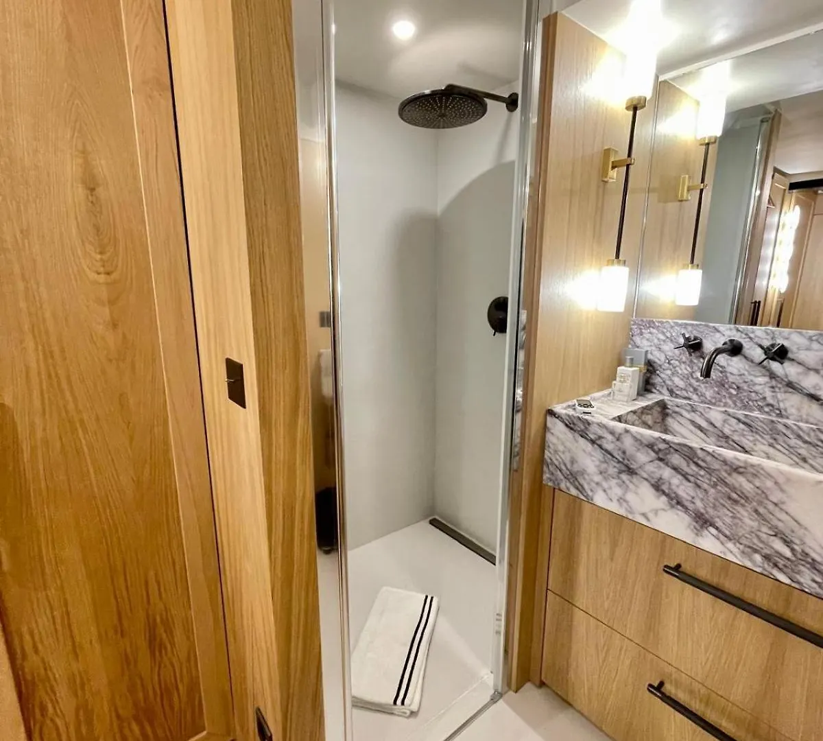 פריז Luxueux Appartement, Avec Terrasse Vue Champs-Elysees